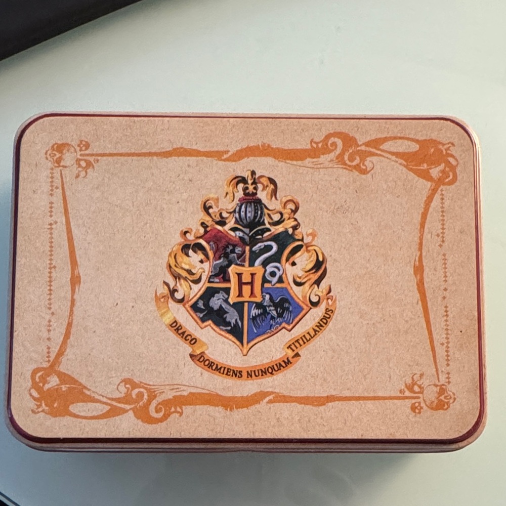 NWOT Hogwarts Crest Card Game Tin - Tan and Orange
